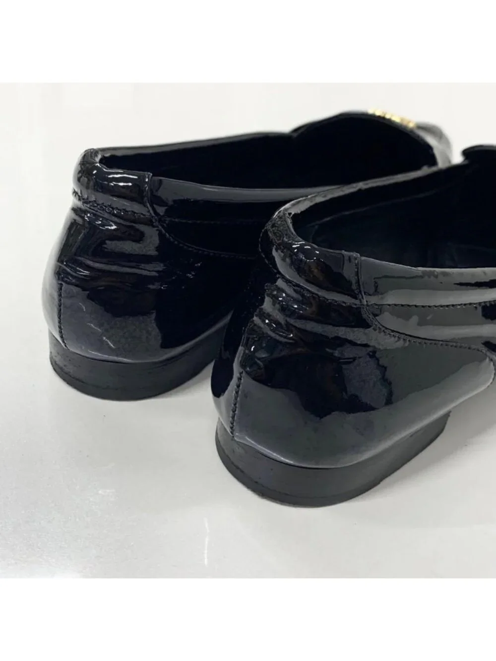 Chanel CC Logo Patent Loafers Black - Picture 10 of 10